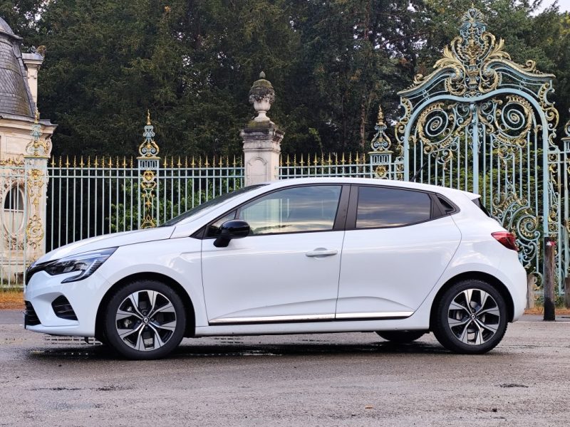 RENAULT CLIO V V 1.6 E TECH FULL HYBRID 145 EVOLUTION 2023