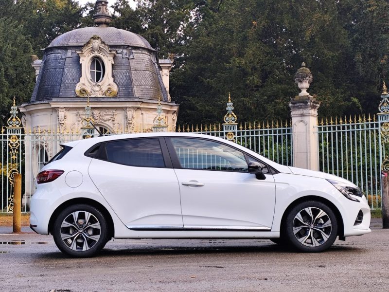 RENAULT CLIO V V 1.6 E TECH FULL HYBRID 145 EVOLUTION 2023