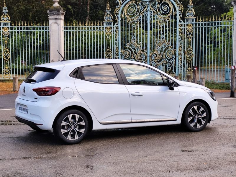 RENAULT CLIO V V 1.6 E TECH FULL HYBRID 145 EVOLUTION 2023