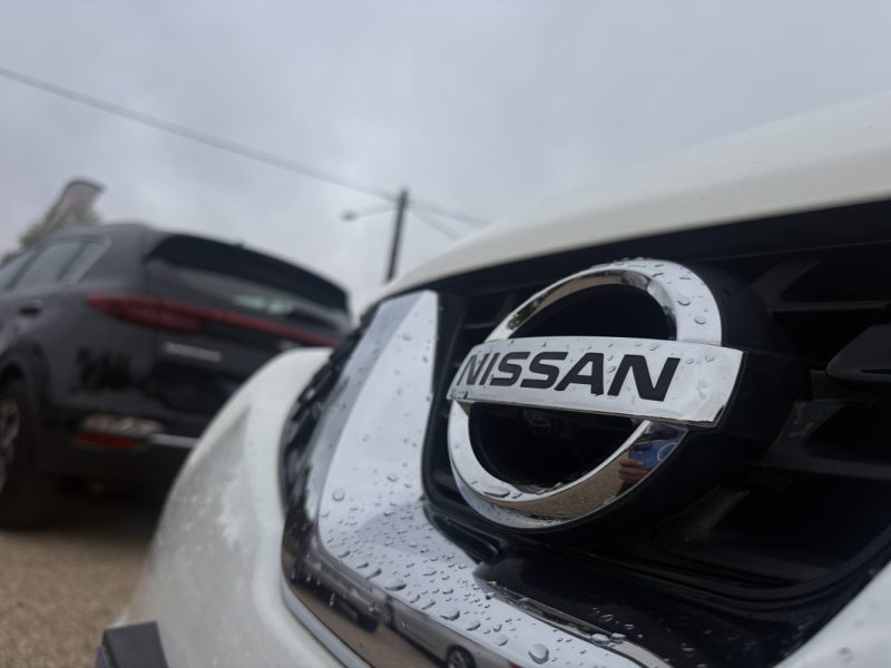 NISSAN JUKE 1.2 DIG T 115 cv TEKNA Caméra 360°/ Toit ouvrant / GPS 