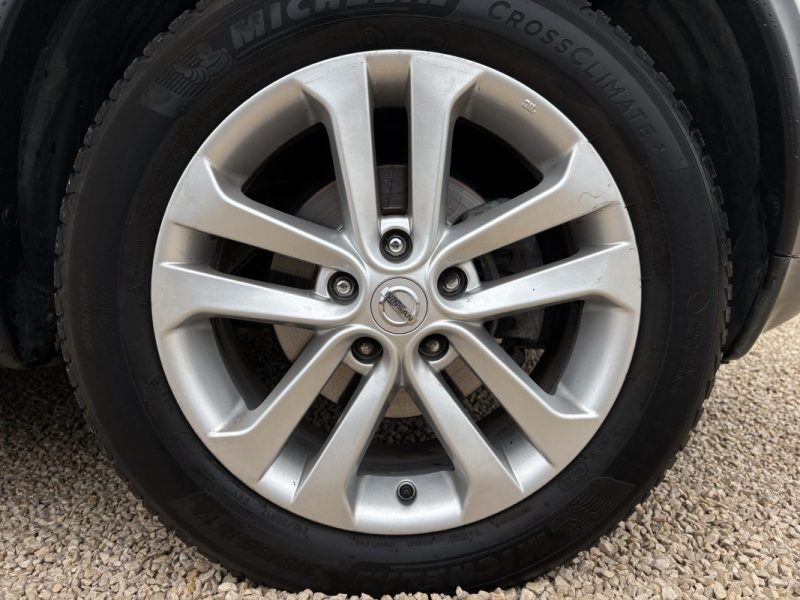 NISSAN JUKE 1.2 DIG T 115 cv TEKNA Caméra 360°/ Toit ouvrant / GPS 