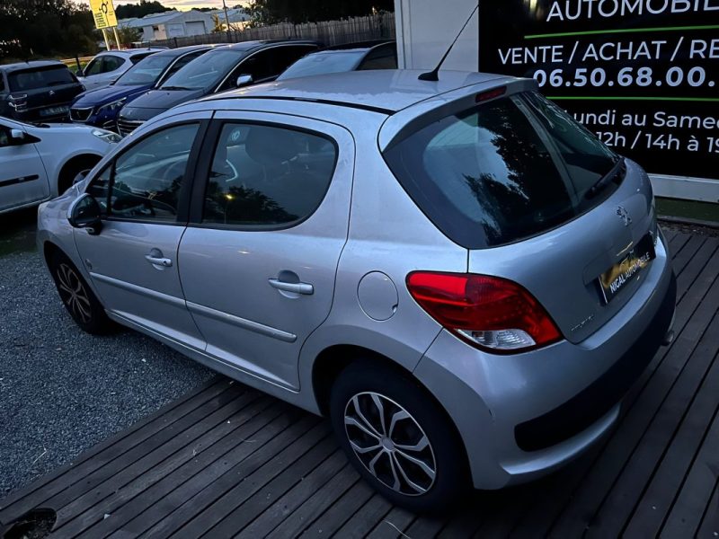 PEUGEOT 2071.4i 95CH PRENIUM