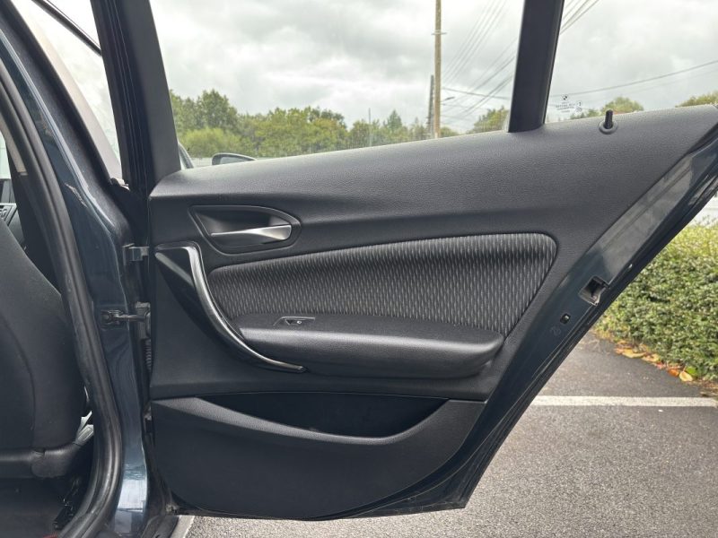BMW SERIE 1 118D - LOUNGE 2011