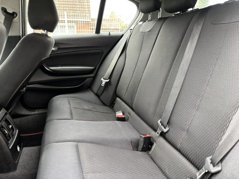 BMW SERIE 1 118D - LOUNGE 2011