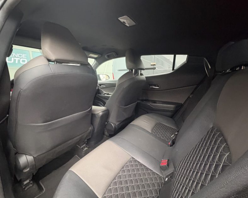 Toyota C-HR 2.0 Hybride 184ch Distinctive 2020 — 1ère main - CT vierge- Entretien COMPLET