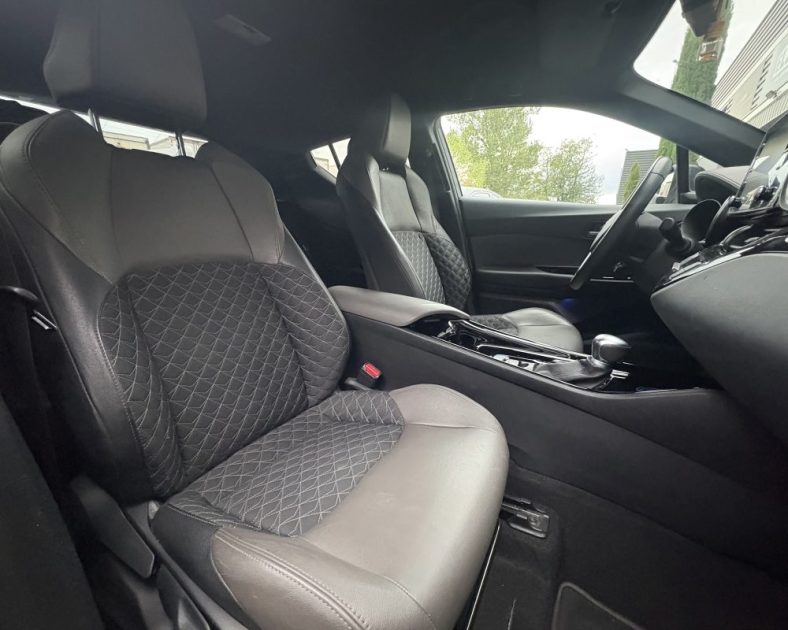 Toyota C-HR 2.0 Hybride 184ch Distinctive 2020 — 1ère main - CT vierge- Entretien COMPLET
