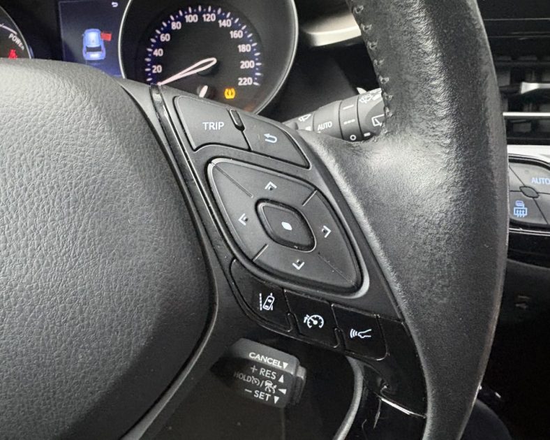 Toyota C-HR 2.0 Hybride 184ch Distinctive 2020 — 1ère main - CT vierge- Entretien COMPLET