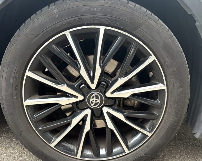 Toyota C-HR 2.0 Hybride 184ch Distinctive 2020 — 1ère main - CT vierge- Entretien COMPLET