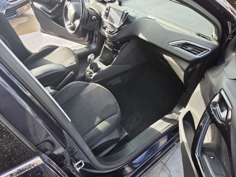 PEUGEOT 208 I  PHASE 2 HDI 100 2019 AVEC SEULEMENT 128000KMS