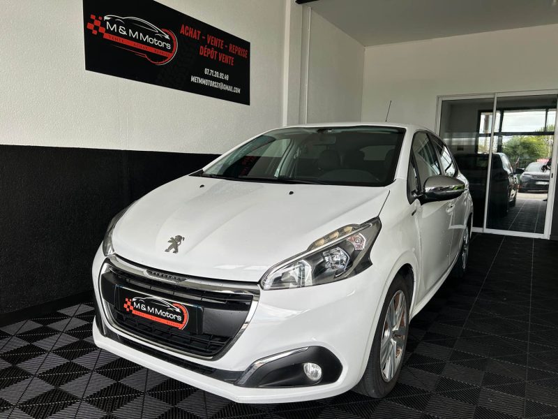 PEUGEOT 208 STYLE 1.2 VTI 82 