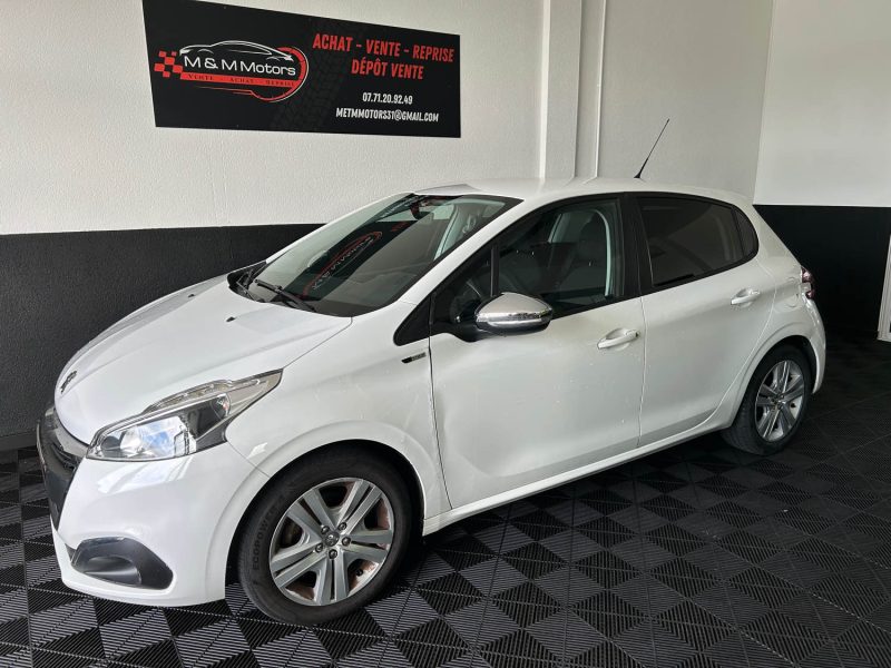 PEUGEOT 208 STYLE 1.2 VTI 82 