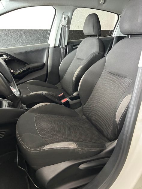 PEUGEOT 208 STYLE 1.2 VTI 82 