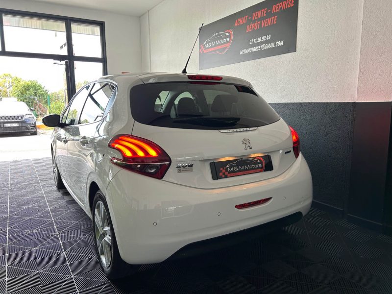 PEUGEOT 208 STYLE 1.2 VTI 82 