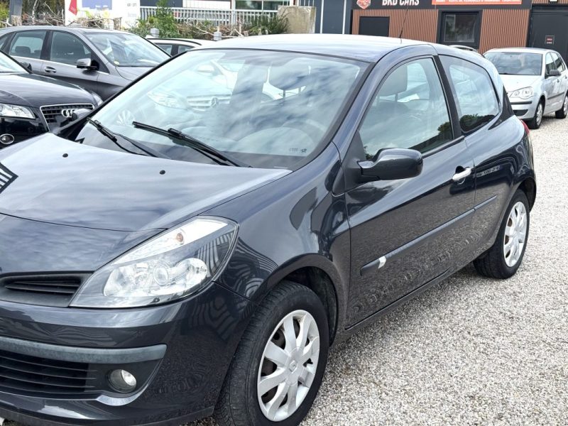 RENAULT CLIO III 1.5 DCI 70CV 3 PORTES