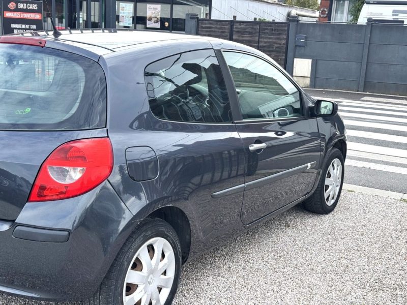 RENAULT CLIO III 1.5 DCI 70CV 3 PORTES