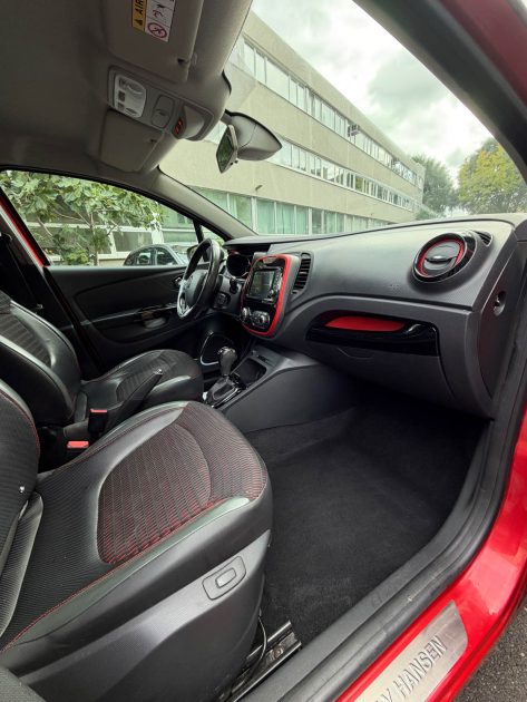 Renault Captur Helly Hansen 1.5 dCi 90 EDC eco2, berline.
