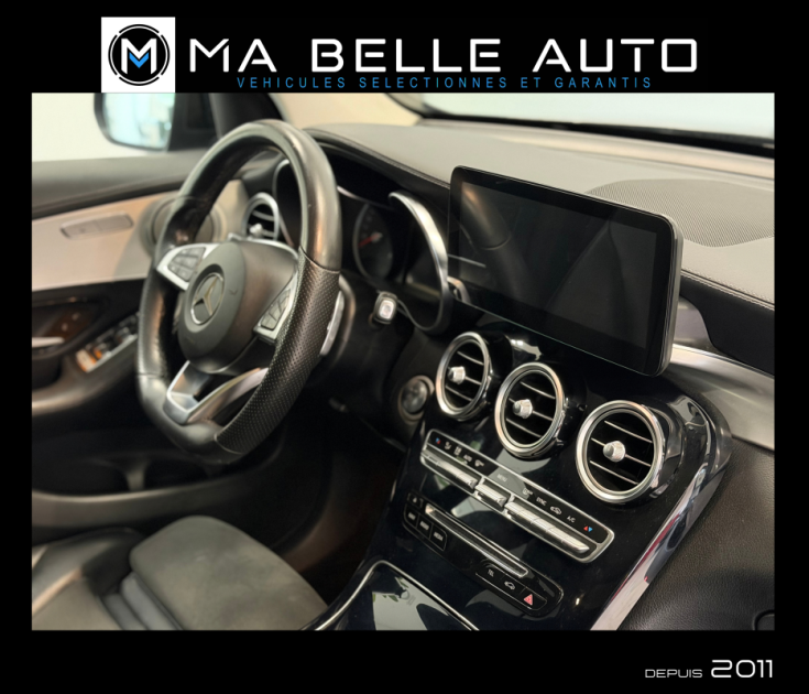 MERCEDES GLC 220D AMG LINE 9G-TRONIC 4MATIC / Toit Pano Attelage élec. GPS Camera Carplay JA19 