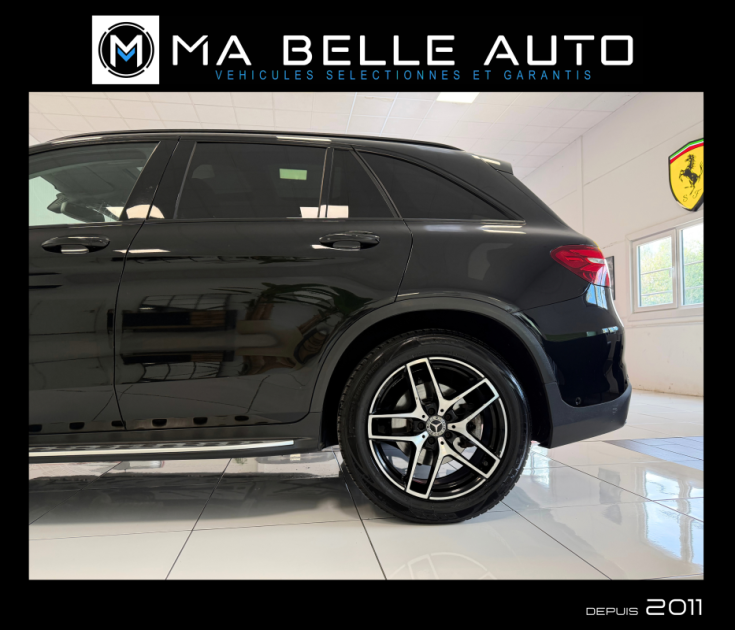 MERCEDES GLC 220D AMG LINE 9G-TRONIC 4MATIC / Toit Pano Attelage élec. GPS Camera Carplay JA19 
