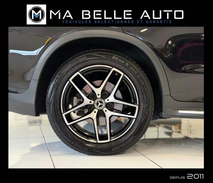 MERCEDES GLC 220D AMG LINE 9G-TRONIC 4MATIC / Toit Pano Attelage élec. GPS Camera Carplay JA19 