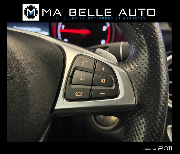 MERCEDES GLC 220D AMG LINE 9G-TRONIC 4MATIC / Toit Pano Attelage élec. GPS Camera Carplay JA19 
