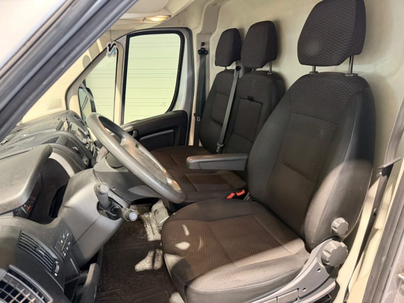 PEUGEOT - BOXER - CAMIONNETTE -  2.2 BLUEHDI 140 - 2022 - 175000 km