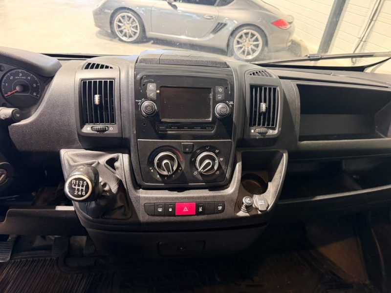 PEUGEOT - BOXER - CAMIONNETTE -  2.2 BLUEHDI 140 - 2022 - 175000 km