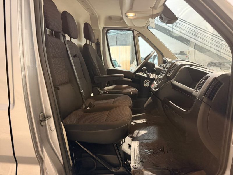 PEUGEOT - BOXER - CAMIONNETTE -  2.2 BLUEHDI 140 - 2022 - 175000 km