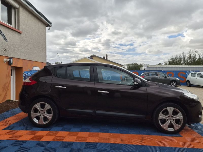 RENAULT MEGANE III 35 PORTES 1.5 DCI 2011