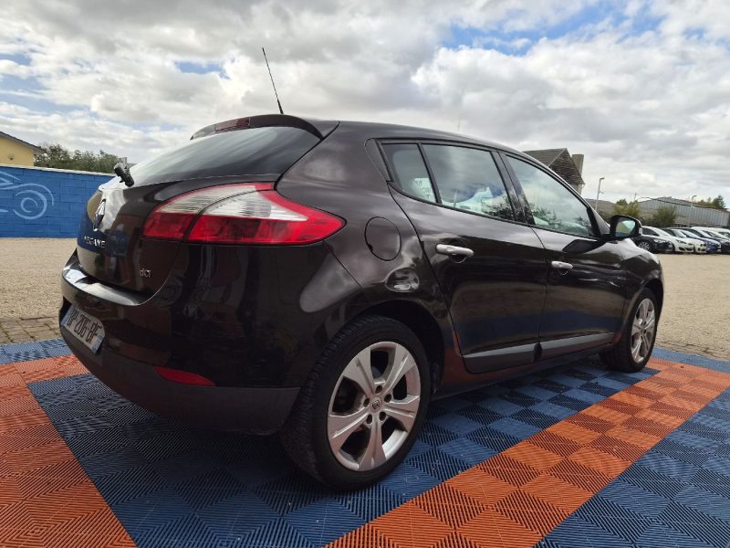 RENAULT MEGANE III 35 PORTES 1.5 DCI 2011