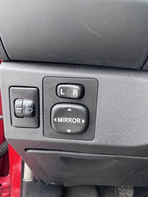 TOYOTA YARIS 1.0 VVVT I 2010 - 71 902Kms - Premier Main - SUIVIT TOYOTA
