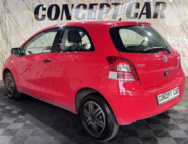 TOYOTA YARIS 1.0 VVVT I 2010 - 71 902Kms - Premier Main - SUIVIT TOYOTA