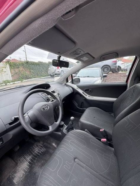 TOYOTA YARIS 1.0 VVVT I 2010 - 71 902Kms - Premier Main - SUIVIT TOYOTA