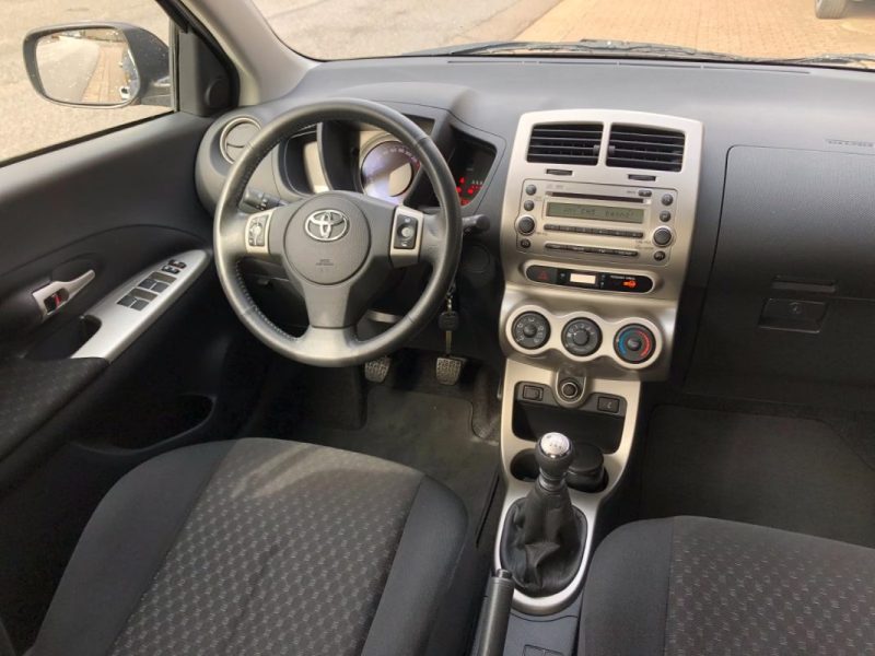 TOYOTA URBAN CRUISER1.4-L D-4D 1 MAIN 90CH 