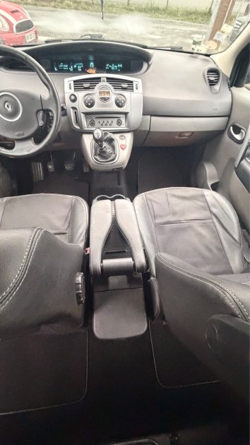 RENAULT GRAND SCENIC 7 PLACES 1.9DCI 130CV 