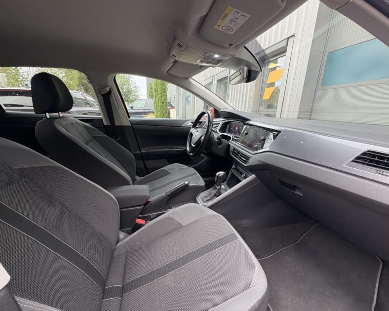 Volkswagen Polo VI 1.5 TSI 150ch R-Line 2020 — Révision COMPLÈTE - 2ème main - Pneus avant NEUFS