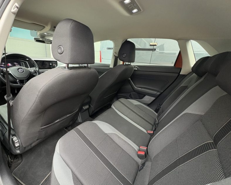 Volkswagen Polo VI 1.5 TSI 150ch R-Line 2020 — Révision COMPLÈTE - 2ème main - Pneus avant NEUFS