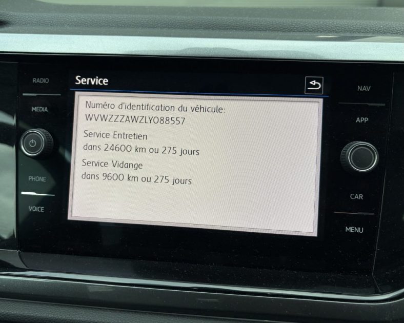 Volkswagen Polo VI 1.5 TSI 150ch R-Line 2020 — Révision COMPLÈTE - 2ème main - Pneus avant NEUFS