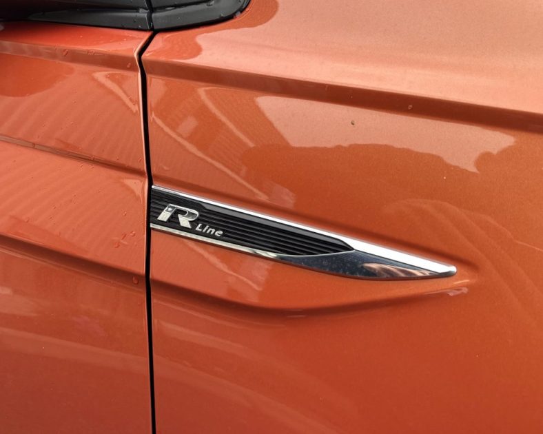 Volkswagen Polo VI 1.5 TSI 150ch R-Line 2020 — Révision COMPLÈTE - 2ème main - Pneus avant NEUFS