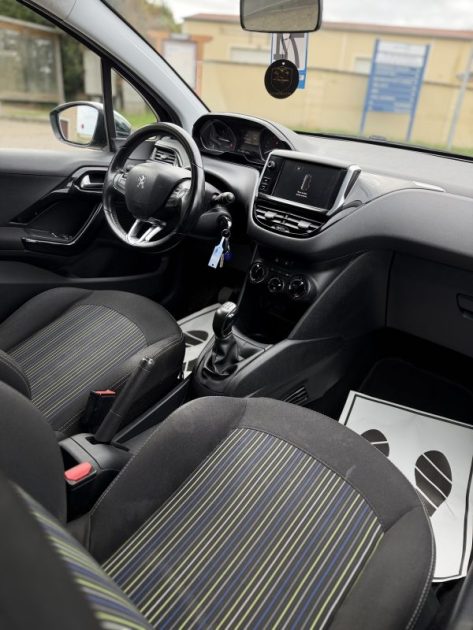 PEUGEOT 208 1.2 VTI 82 GARANTIE ET REVISÉ ✅