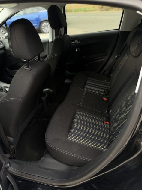 PEUGEOT 208 1.2 VTI 82 GARANTIE ET REVISÉ ✅