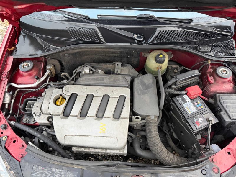 RENAULT CLIO II 1.6 16V 2004