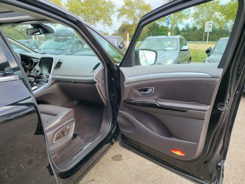 RENAULT ESPACE 1.6 DCI 160 Energy Initiale Paris 2017