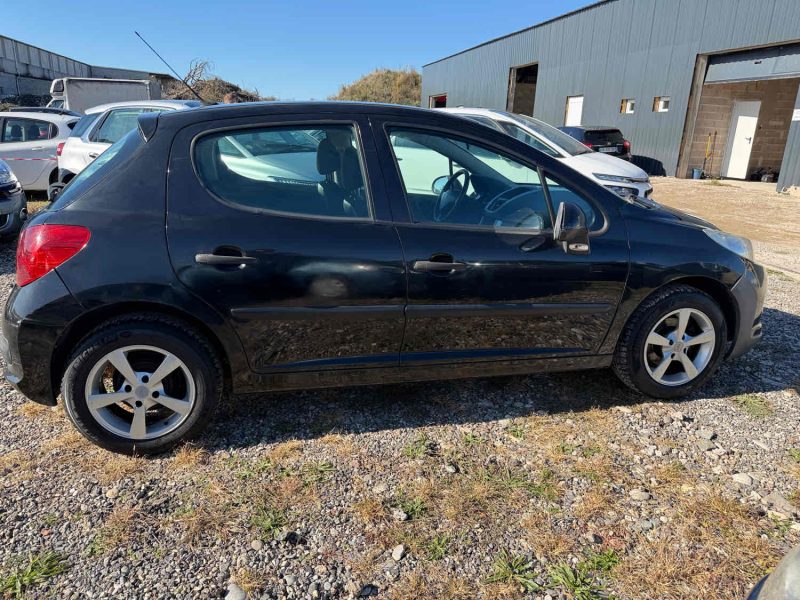 PEUGEOT 207 1.4   2009
