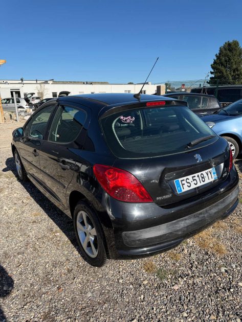 PEUGEOT 207 1.4   2009
