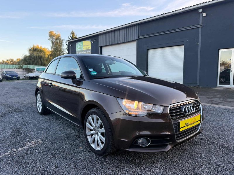 AUDI A1 ATTRACTION 1l4 TSI 90 chx « garantie 12 mois « )