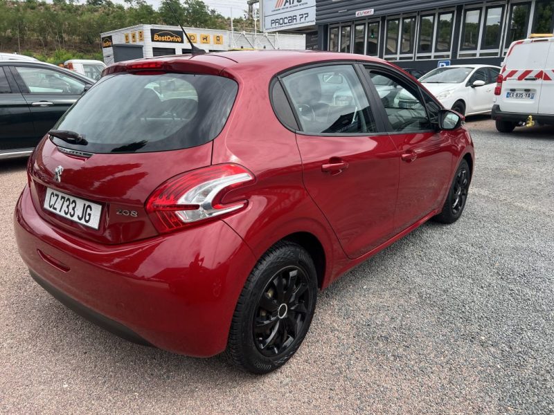 PEUGEOT 208 I 1.2 2013