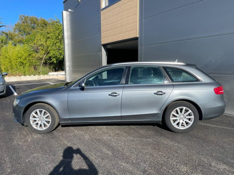 AUDI A4 B8 AVANT 2.0 TDI 177 AMBIENTE QUATTRO 