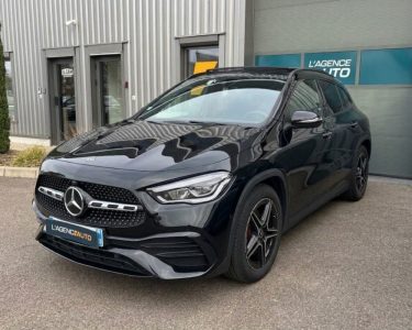 Mercedes GLA 200d AMG Line 2022 — 1ère main - 4 pneus neufs -  Entretien MERCEDES - Toit panoramique