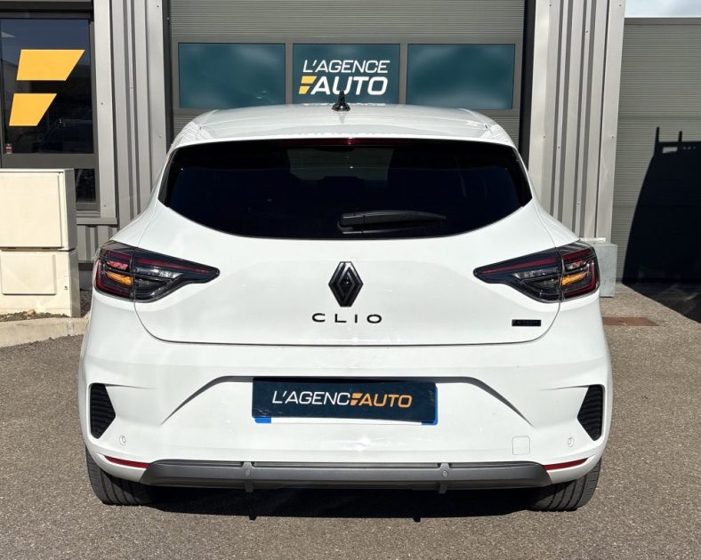 Renault Clio E-Tech 145ch Esprit Alpine 2024 —Caméra 360° - Park Assist - Sièges sports - CARPLAY