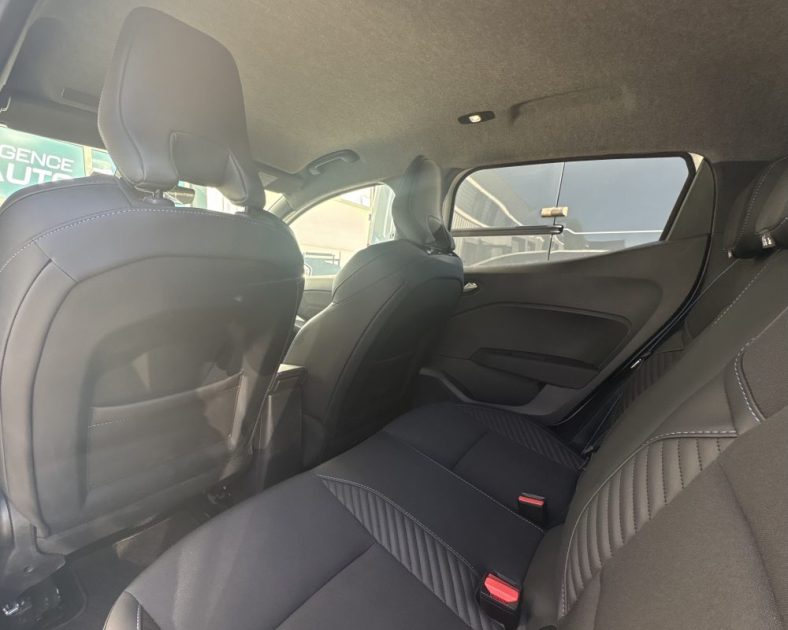 Renault Clio E-Tech 145ch Esprit Alpine 2024 —Caméra 360° - Park Assist - Sièges sports - CARPLAY